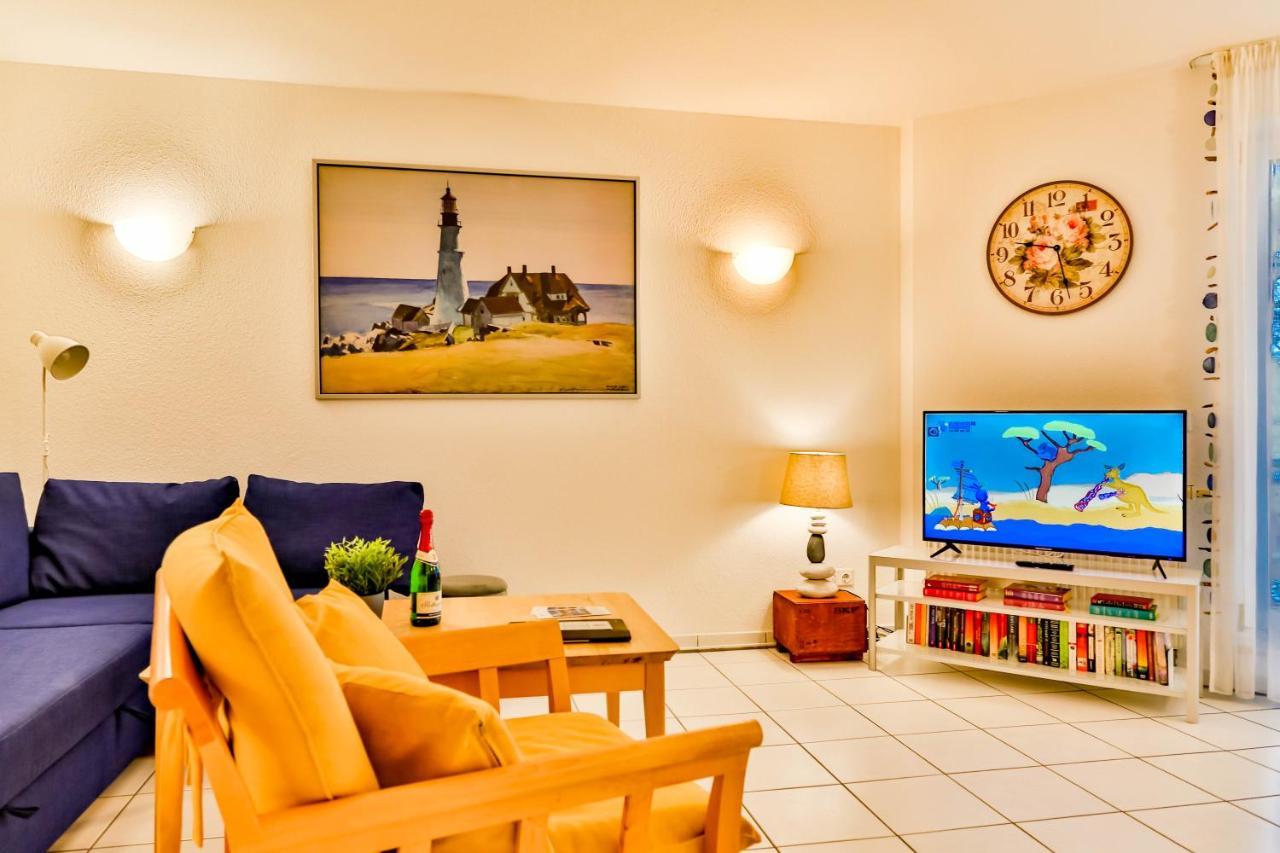 Apartment Ostseerose Ein Strandkorb Ist Im Sommer Inclusive Zempin Exterior photo