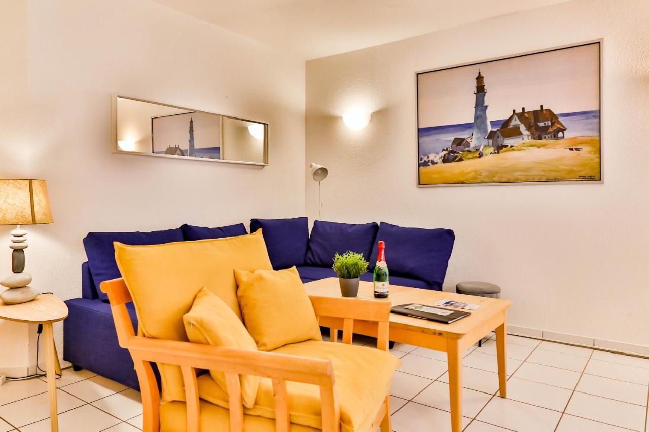 Apartment Ostseerose Ein Strandkorb Ist Im Sommer Inclusive Zempin Exterior photo