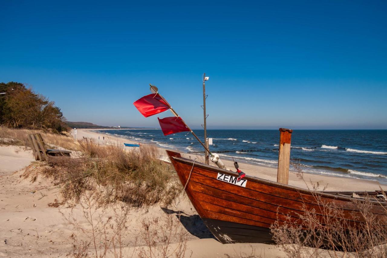 Apartment Ostseerose Ein Strandkorb Ist Im Sommer Inclusive Zempin Exterior photo